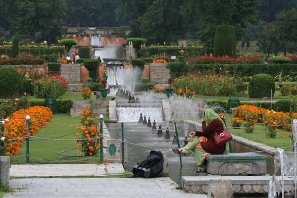 Nishat Bagh Green Kashmir Travels
